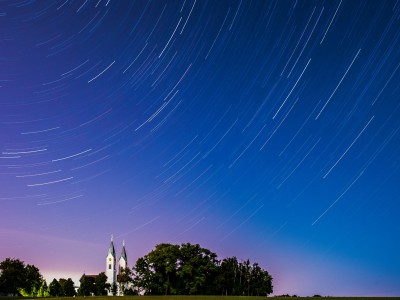 Startrails-Bergkirche